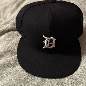 Men’s New Era Detroit fitted hat, size 7 5/8